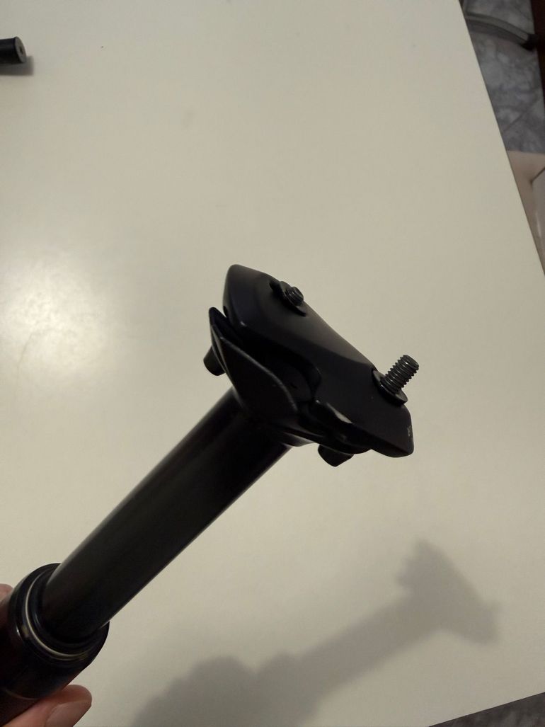 Used Giant Giant Dropper Seatpost 2022 bike — image 6 of 8