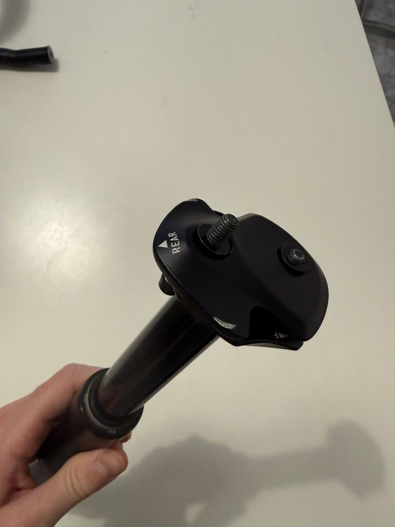 Used Giant Giant Dropper Seatpost 2022 bike — image 5 of 8