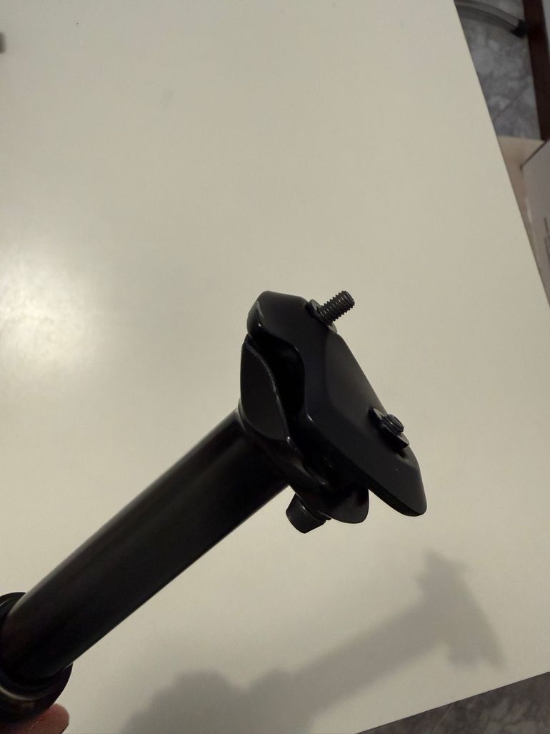 Used Giant Giant Dropper Seatpost 2022 bike — image 7 of 8