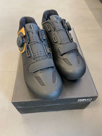 Used AGU R610 black 43 bike