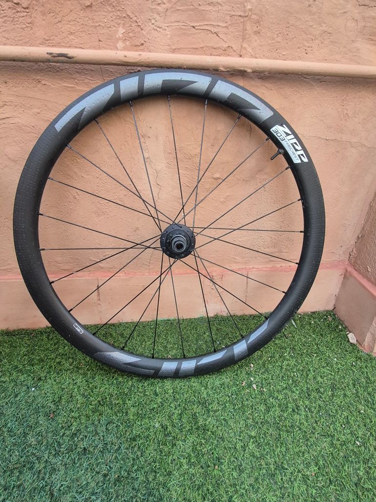 Zipp Zipp 303 Firecrest Wheelset 2022