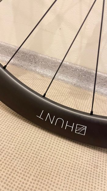 Brugt Hunt Carbon Disc Wheelset 2024 bike — billede 4 af 10