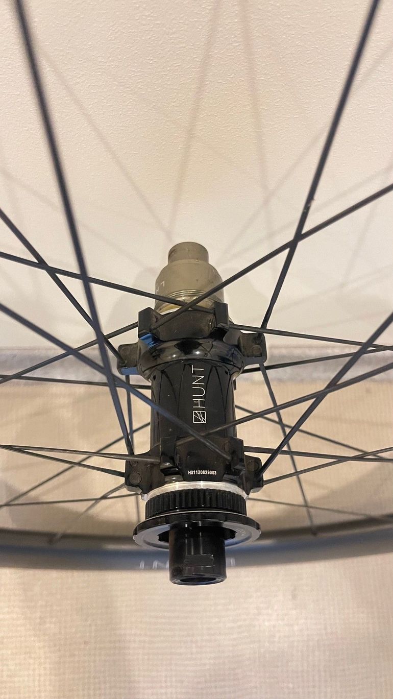 Brugt Hunt Carbon Disc Wheelset 2024 bike — billede 7 af 10