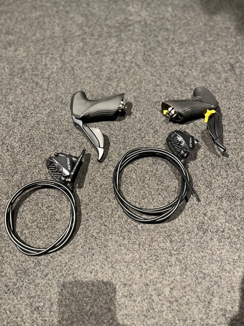 Used Shimano GRX Di2 ST-RX815 Brake Levers Brakes