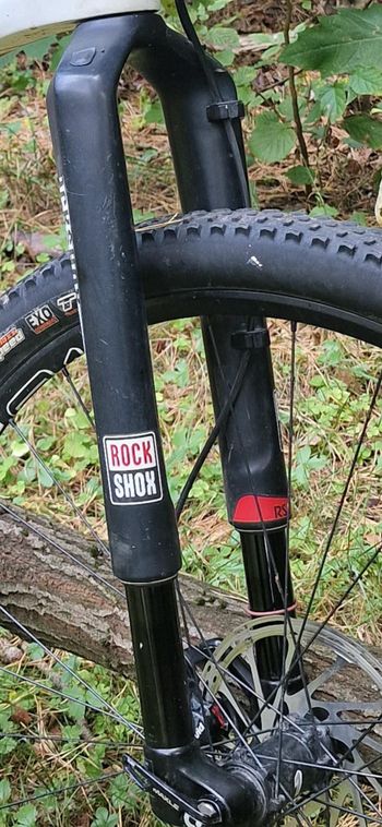 Used RockShox RS-1 100mm Inverted Fork 2014 bike — image 2 of 2