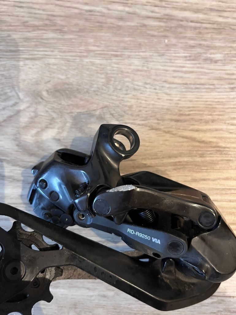 Used Shimano Shimano Dura Ace Di2 RD-R9250-D. 12-fach Schaltwerk 2024 bike — image 3 of 7