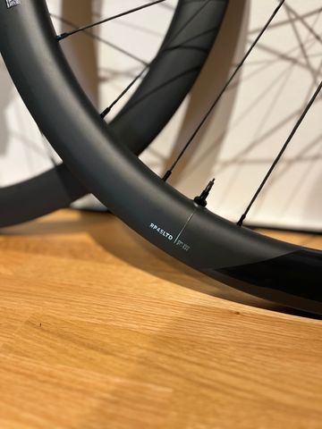 Brugt Oquo RP45 LTD Carbon Wheelset bike — billede 2 af 3