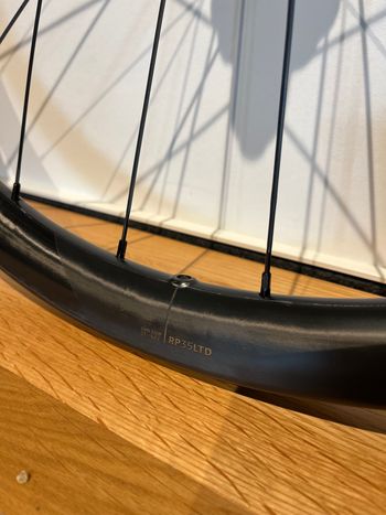 Używany OQUO RP35 LTD Wheelset 2025 bike — zdjęcie 3 z 4