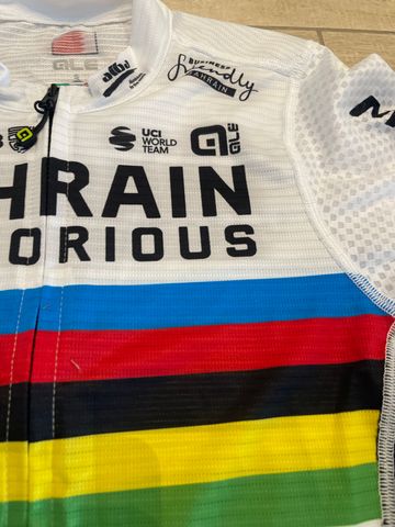 Brugt BAHRAIN VICTORIUS Autografata Matej Mohoric 2023 bike — billede 7 af 16