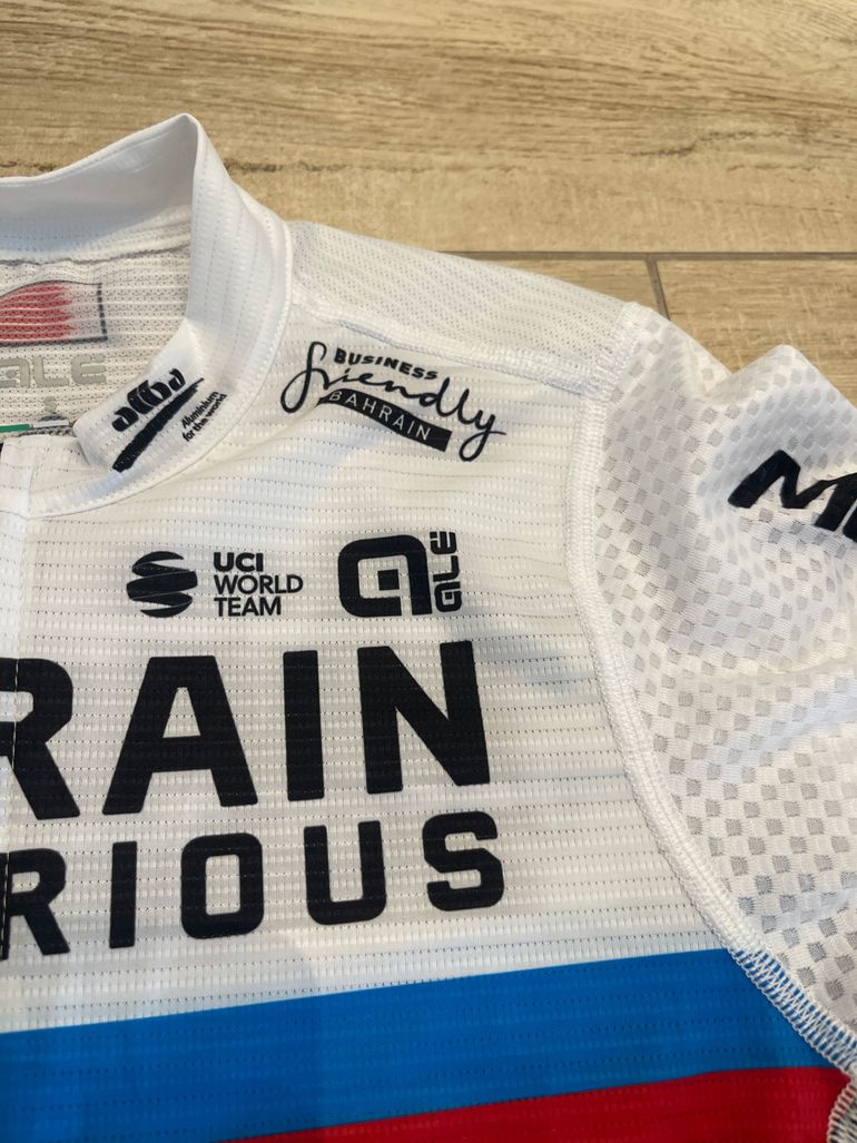 Brugt BAHRAIN VICTORIUS Autografata Matej Mohoric 2023 bike — billede 6 af 16