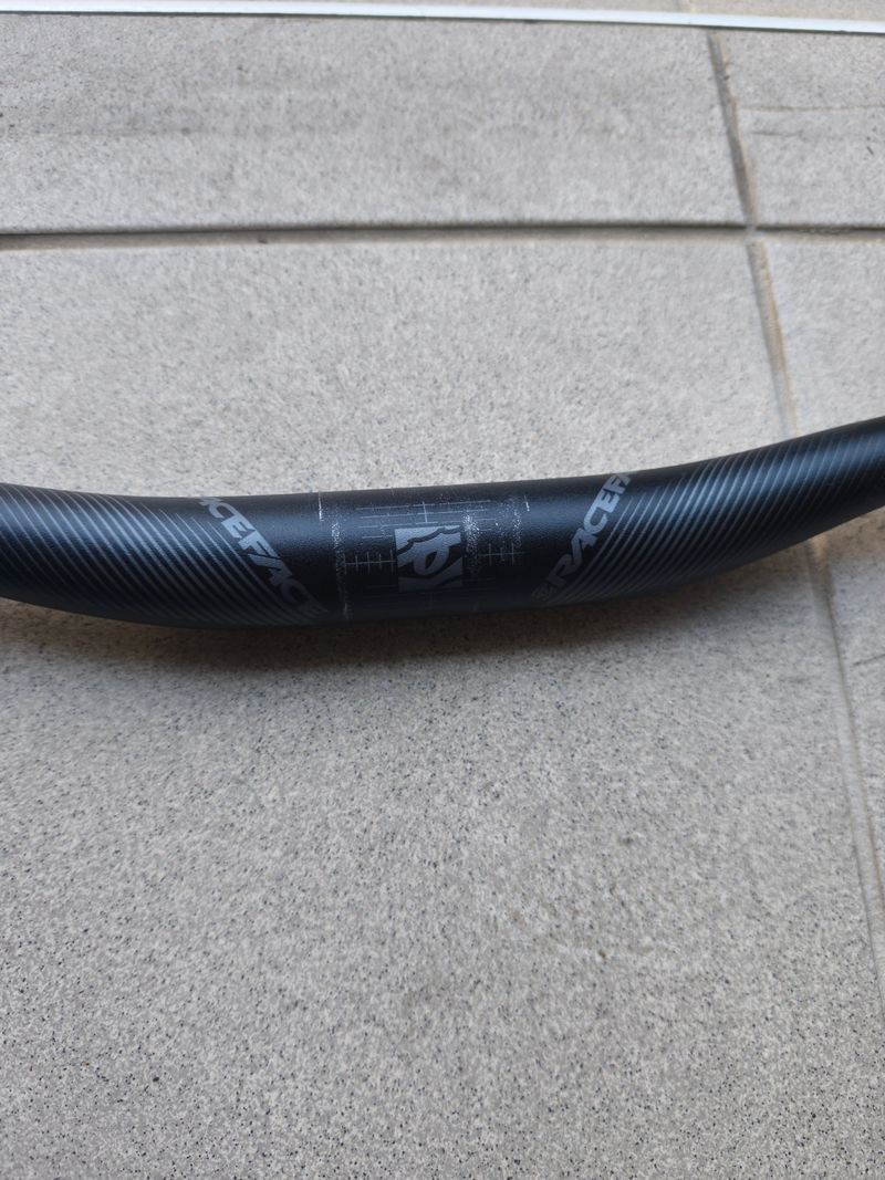 Tweedehands Race Face Cintre Handlebar Affect 2023 Cockpit