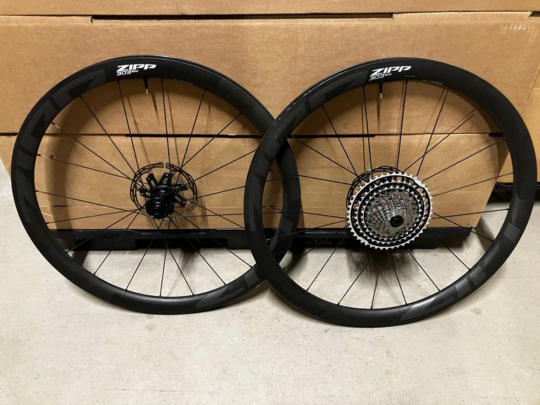 Used Zipp Zipp 303 SW 2025 bike — image 1 of 4