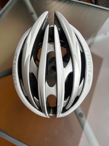 Used Giro [Model Name] 2011 bike — image 2 of 5