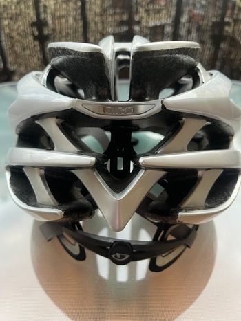 Used Giro [Model Name] 2011 bike — image 3 of 5