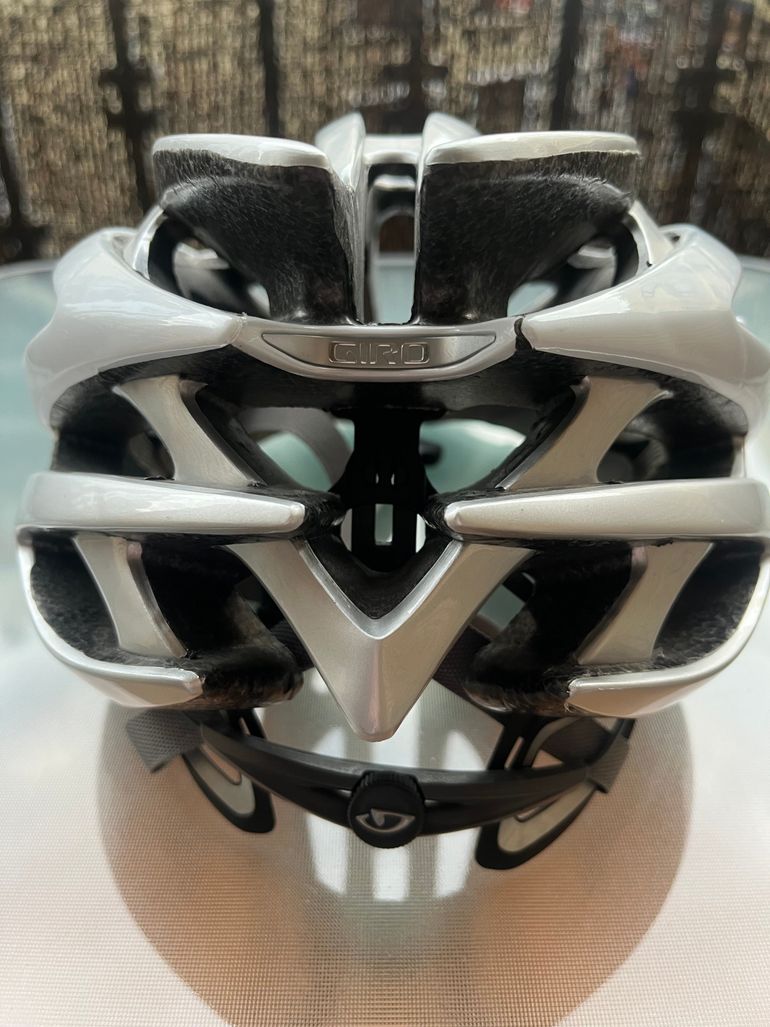 Used Giro [Model Name] 2011 bike — image 3 of 5