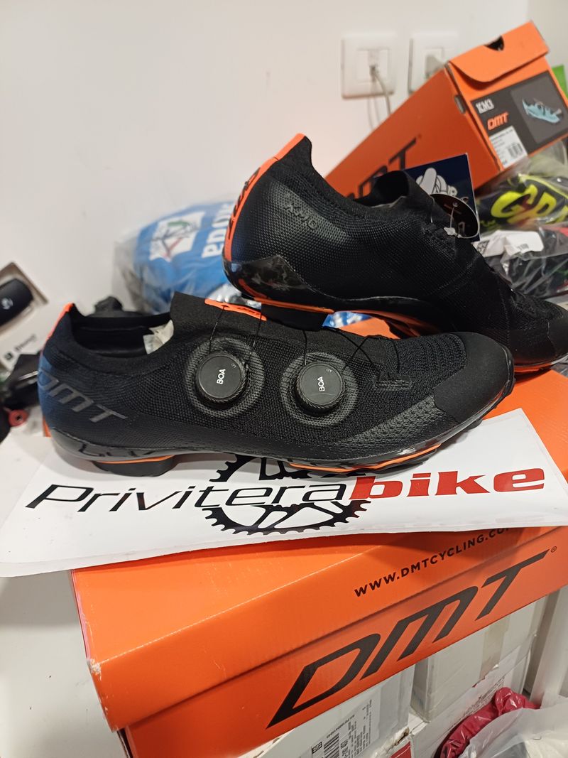 Käytetty dmt SCARPE BDC DMT KM0 BLACK 42 - M0010DMT22KM0-A-R2-0001-42 2024 Cycling Shoes