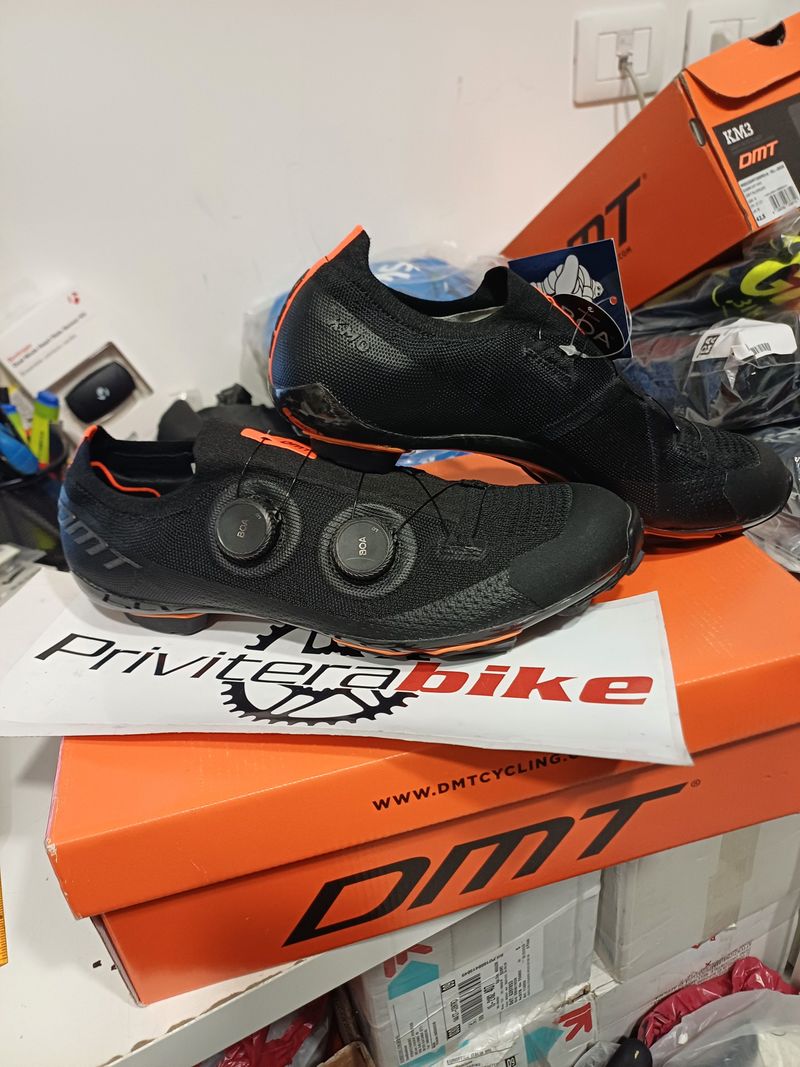 dmt SCARPE BDC DMT KM0 BLACK 44 - M0010DMT22KM0-A-R2-0001-44 2024 Cycling Shoes d'occasion