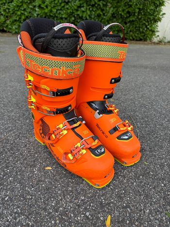 Käytetty Tecnica Cochise 130 Skitour Boots Skiing & Skitouring