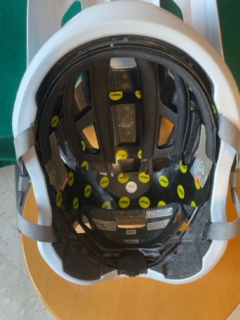 Used Specialized Tactic 4 Helmet Large bike — image 2 of 6