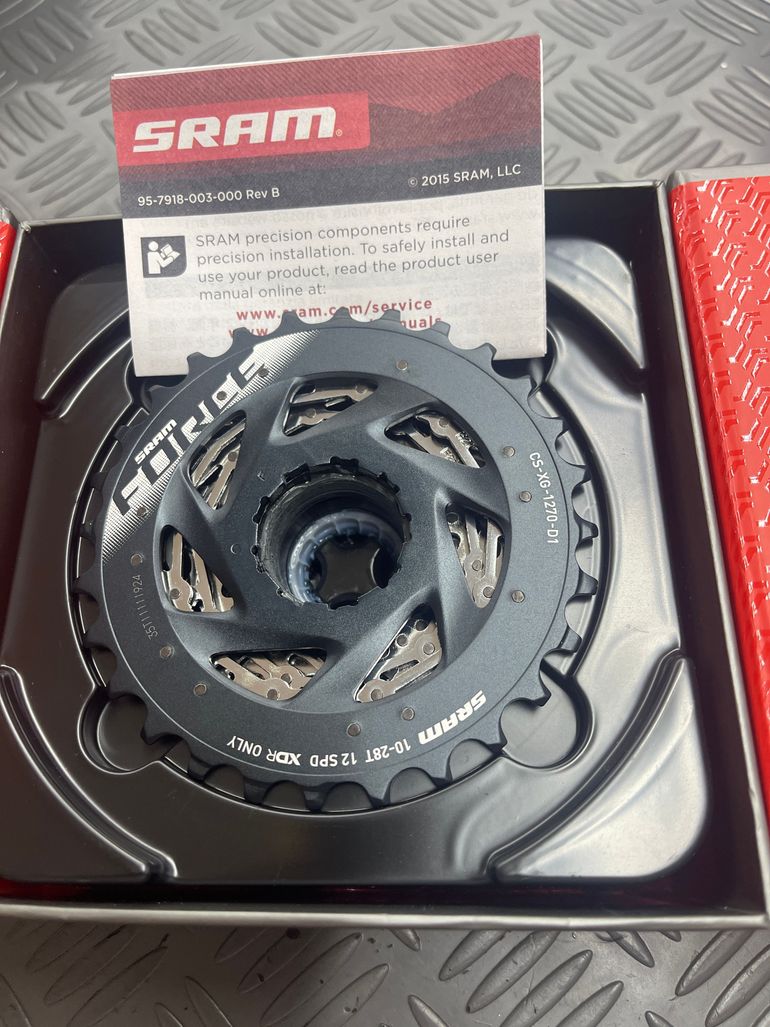 Brugt Sram XG-1270 CASSETTA 2024 bike — billede 1 af 4
