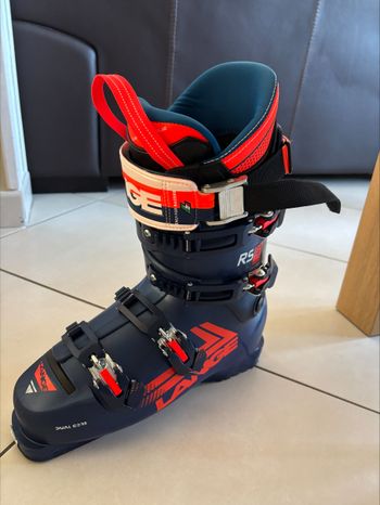Used Lange RS130 MV Ski Boots (27.5) 2022 Skiing & Skitouring