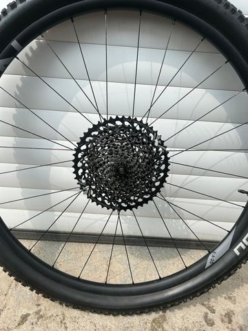 Brugt Newmen Evolution SL X.A.25 29 Zoll 2023 bike — billede 2 af 9