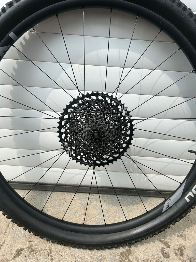Brugt Newmen Evolution SL X.A.25 29 Zoll 2023 bike — billede 2 af 9