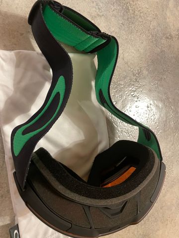 Used Oakley Skibrille 2019 bike — image 2 of 3