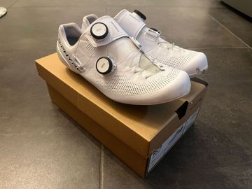 Gebrauchtes Shimano scarpe rc9 s-phyre, usate pochissimo non andatte al mio piede, piccolissimo segno davanti Cycling Shoes