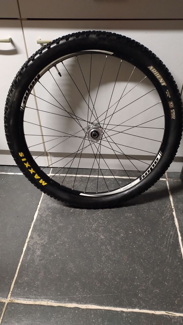 Gebrauchtes Hope Front Wheel 27.5" 2020 bike — Bild 1 von 12