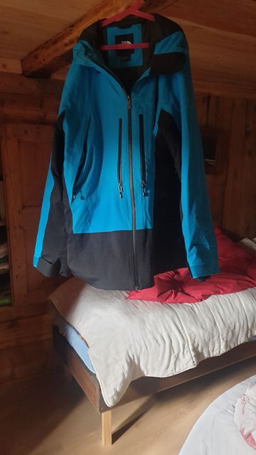 The North Face Ski Jacket bike d'occasion — image 1 sur 2