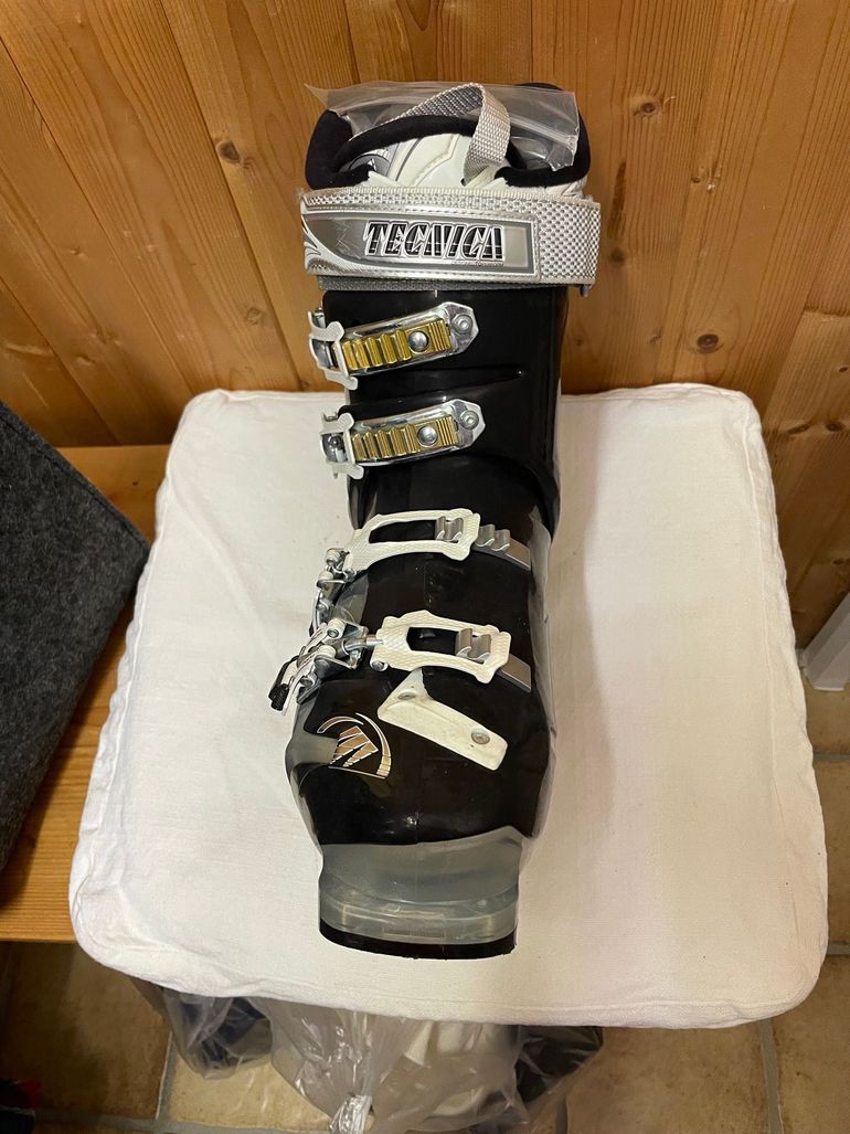 Used Tecnica Skischuh 2022 bike — image 3 of 4
