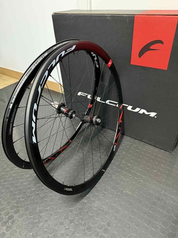 Tweedehands Fulcrum RACING 400 DISC bike — afbeelding 6 van 10