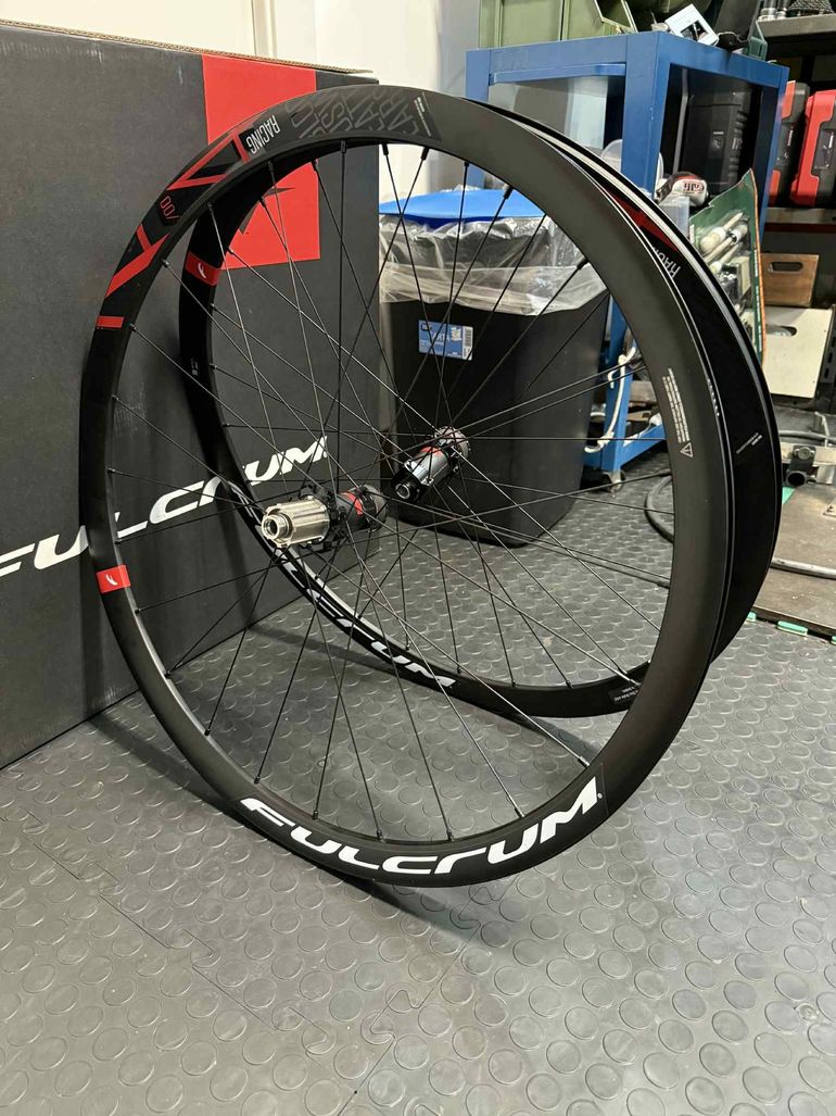 Brugt Fulcrum RACING 400 DISC bike — billede 2 af 10