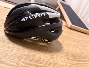Giro Cinder Helmet bike de segunda mano — imagen 4 de 5