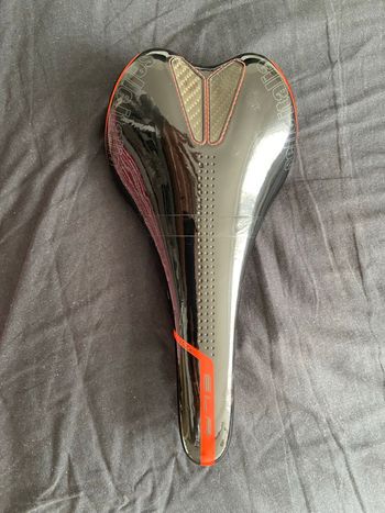 Used Selle Italia sella slr  in carbonio 115g 2019 bike