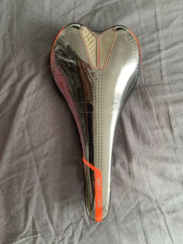 Tweedehands Selle Italia sella slr in carbonio 115g 2019 Saddles & Seatposts