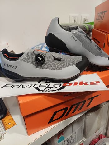 dmt SCARPE MTB DMT KM30 GREY 43 - M0010DMT23KM30-A-R1-0062-43 2024 Cycling Shoes usato