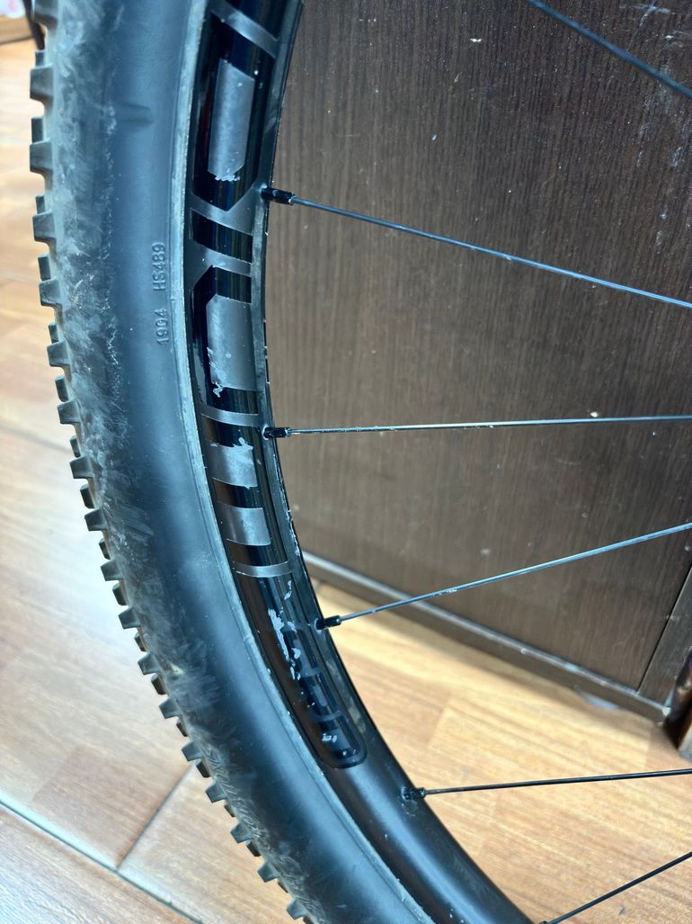 Used Stans Notubes Llantas Stans Podium SRD carbono 2020 bike — image 10 of 10