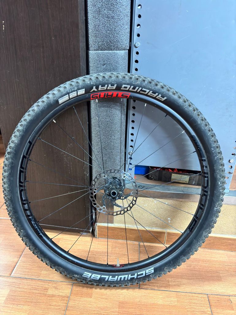 Used Stans Notubes Llantas Stans Podium SRD carbono 2020 bike — image 7 of 10