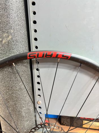 Used Stans Notubes Llantas Stans Podium SRD carbono 2020 bike — image 4 of 10