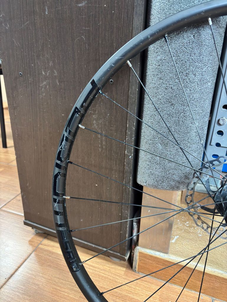 Used Stans Notubes Llantas Stans Podium SRD carbono 2020 bike — image 3 of 10