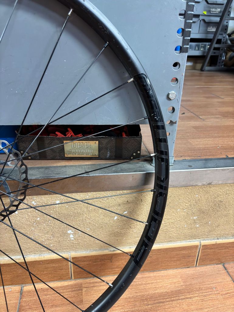 Used Stans Notubes Llantas Stans Podium SRD carbono 2020 bike — image 2 of 10
