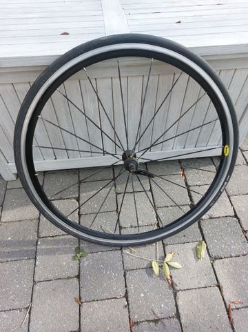 Mavic Aksium Elite UST Wheelset 2019 bike d'occasion — image 3 sur 5