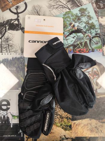 Used Cannondale 3 Season plus Gloves Cycling Clothing