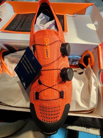 Dmt KM0 NUOVISSIME CON ETICHETTA 2025 Cycling Shoes usato