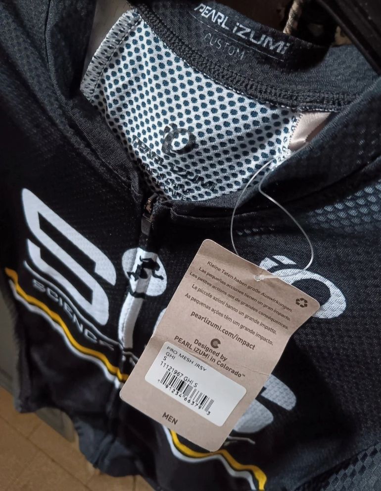 Used Pearl Izumi Pro Mesh Jersey - Science in Sport bike — image 2 of 4