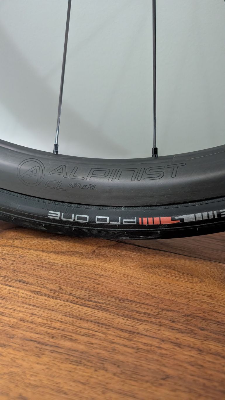 Used Roval Alpinist 700c Wheelset bike — image 3 of 6