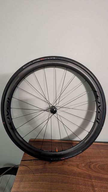 Used Roval Alpinist 700c Wheelset bike — image 1 of 6