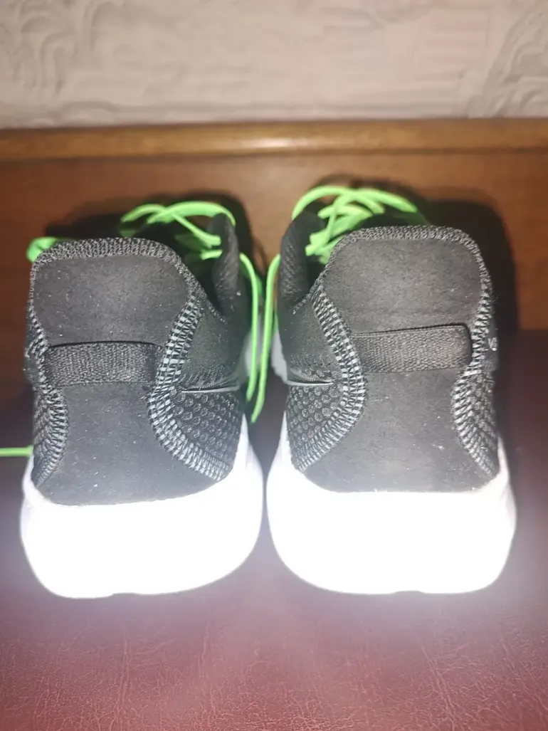 Used Saucony Saucony Kinvara 14 Black White bike — image 6 of 6